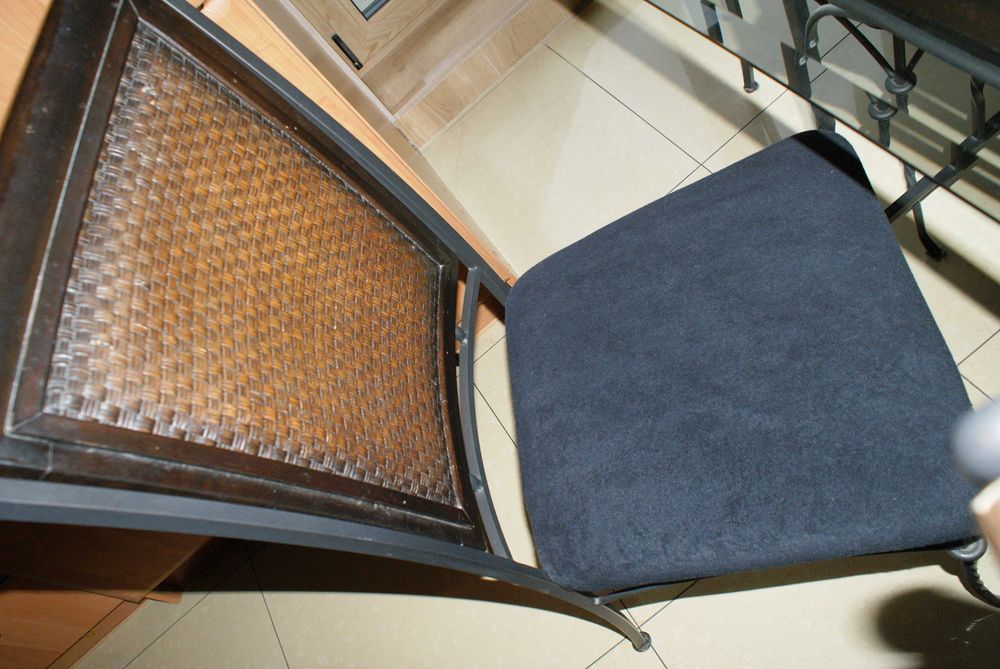 6 krzeseł Vinotti Parigi rattan Stół gratis