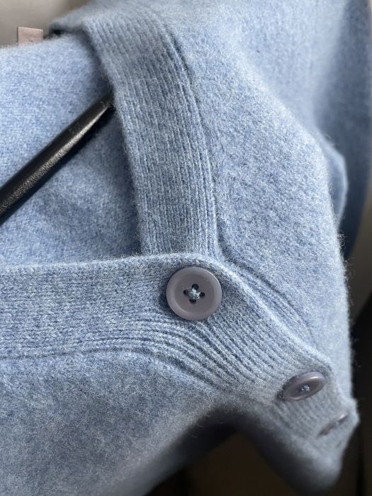 Брендовий кардиган 100% вовна м’яка S