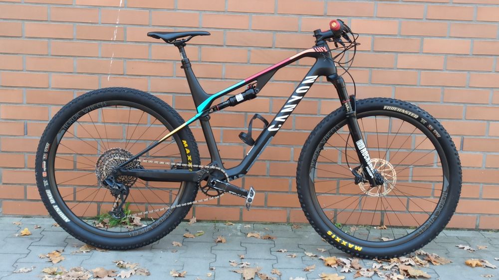 Rower XC/trail Canyon LUX CF 29" XL karbon koła sram rockshox