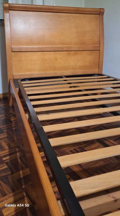 Cama Solteiro Completa Ótimo Estado