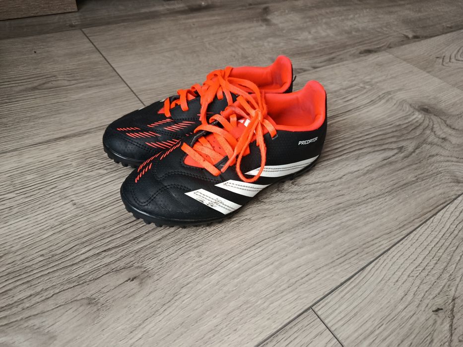 Żwirowki/korki buty do piłki nożnej 34 ADIDAS