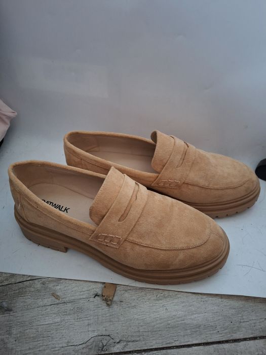 Catwalk Buty damskie rozmiar 40
 Buty damskie 
rozmiar 40
Stan bardzo