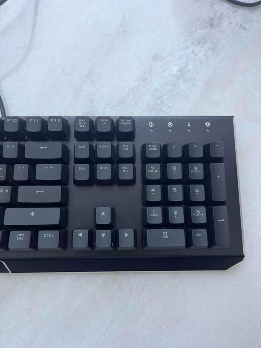 Teclado Mecânico Trust GXT 890