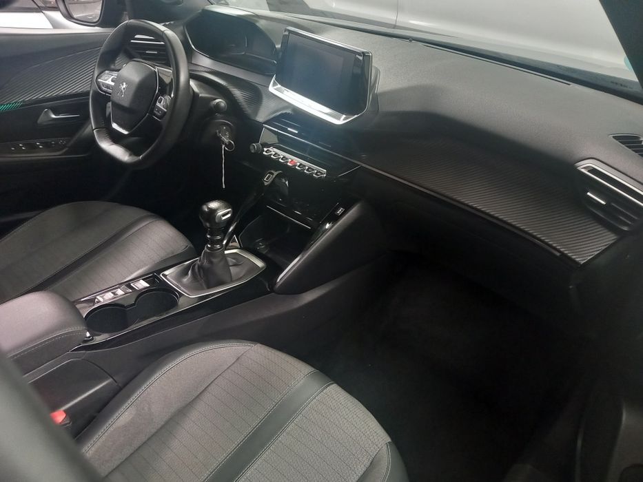 Peugeot 2008 allure 1.2 2023