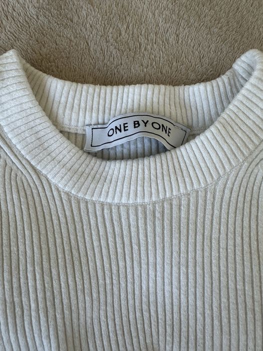 Білий лонгслів One by One