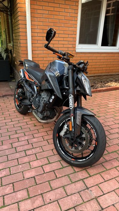 Мотоцикл КТМ (KTM 790 Duke R )