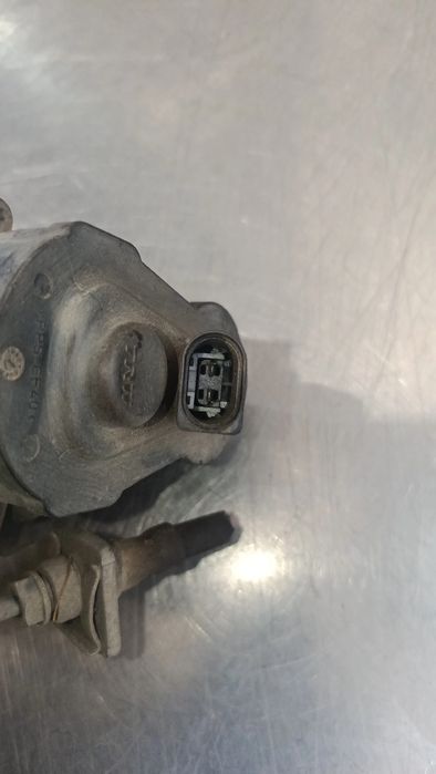 Pinça travão / maxila de travão trás esquerda VOLKSWAGEN Passat Varian