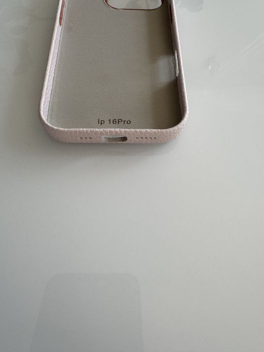 Etui na  Iphone 16 pro max Hermes