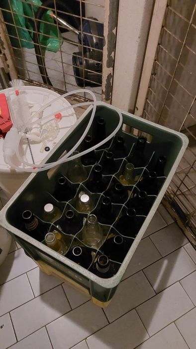 Kit Equipamento de fazer cerveja caseira (grade e garrafas incluídas)