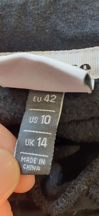 Bluza z kapturem Ellesse.