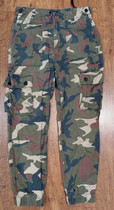 Spodnie bojówki Bershka EUR 36