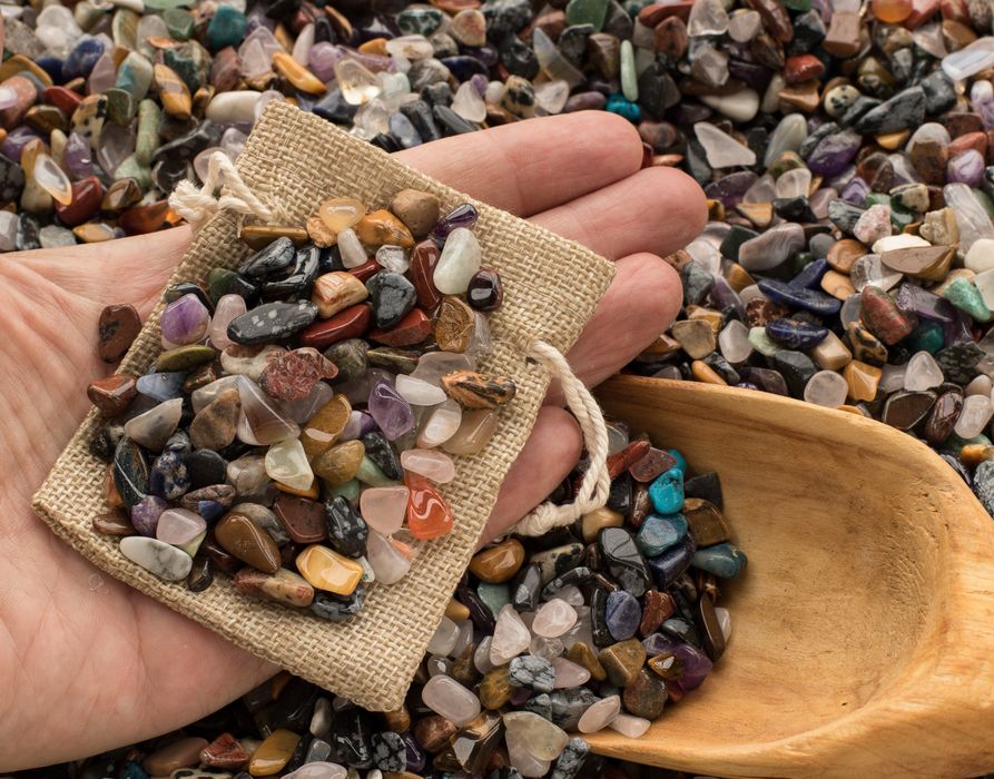 Мішечок з природними самоцвітами