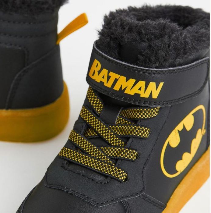 BATMAN Ocieplane buty sportowe świecące, świecąca podeszwa led 28 NOWE