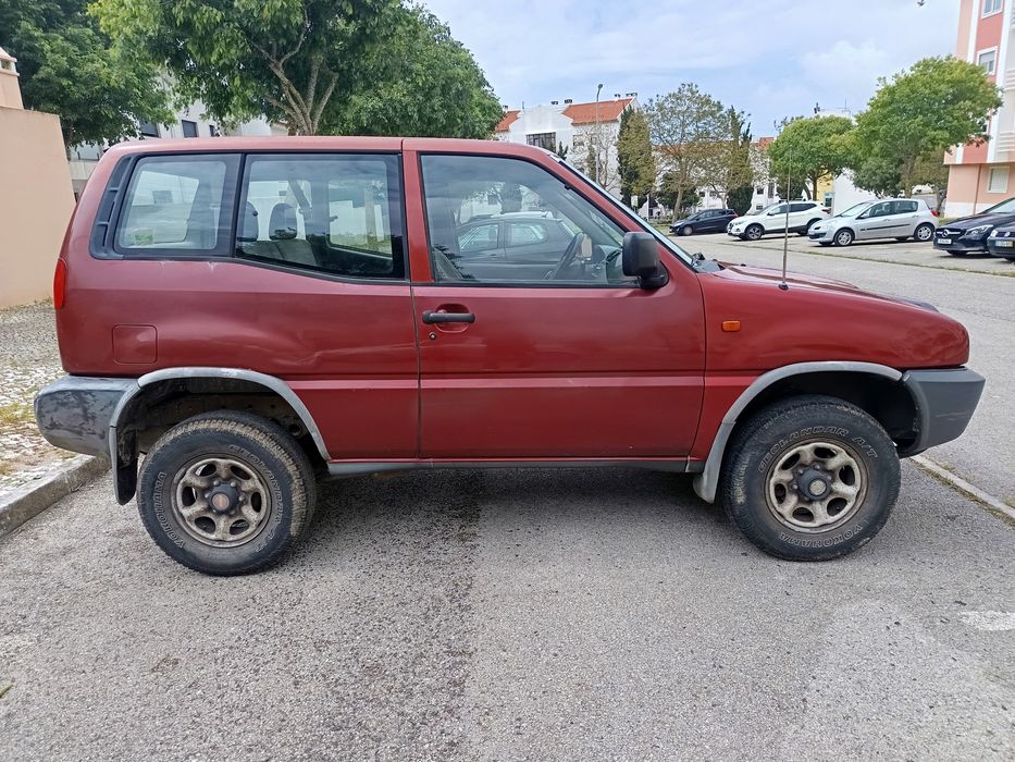 Nissan Terrano 2.7 SLX 100CV