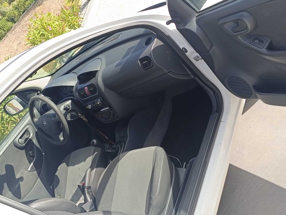 Opel corsa comercial