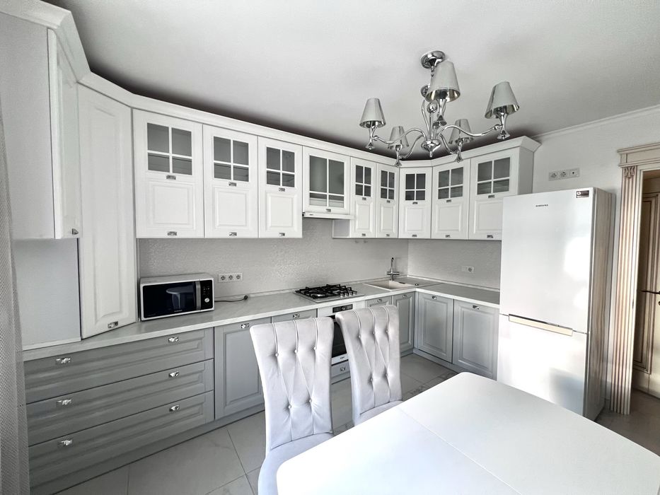 Оренда 2-кімнатноі біля озера