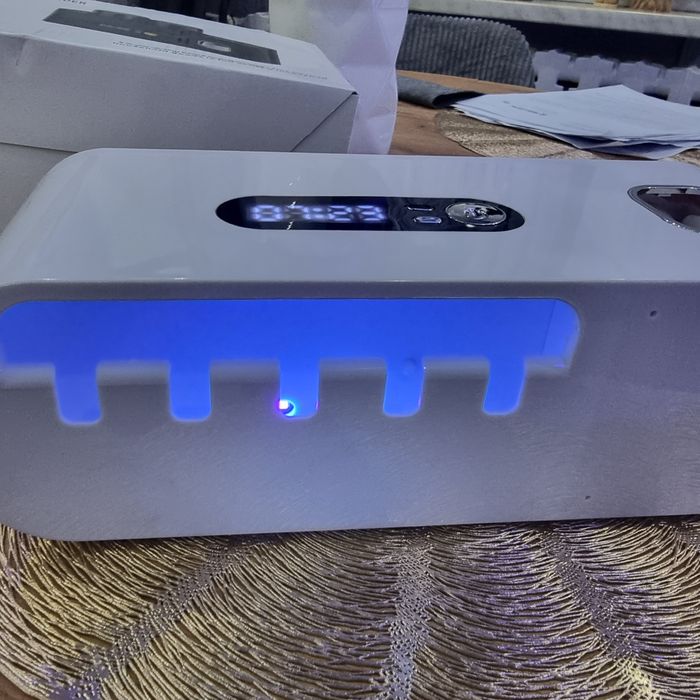 Inteligentny uchwyt na szczoteczki do zębów SK-910 sterylizacji UV