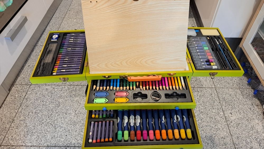 Mala Kit Gigante de Colorir e Pintar Criança Imaginarium (Como nova)