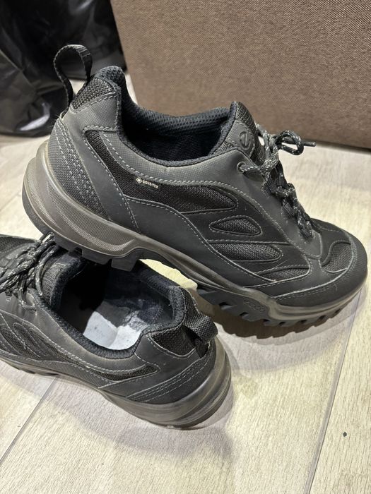 Продам ботинки Ecco на хлопця