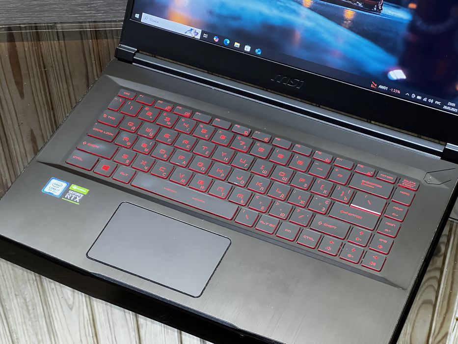 MSI Gaming 15, RTX2060, I7 9750h, 144hz