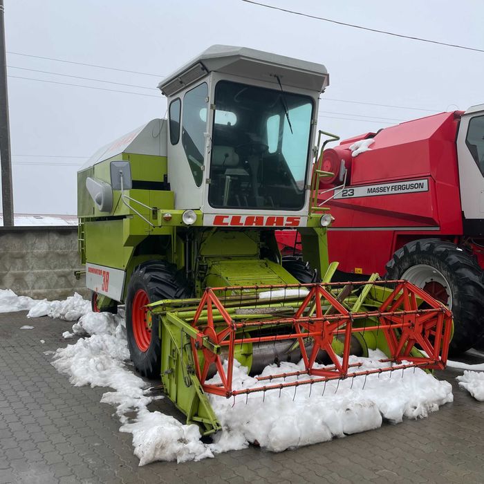 Комбайн Claas Dominator 38