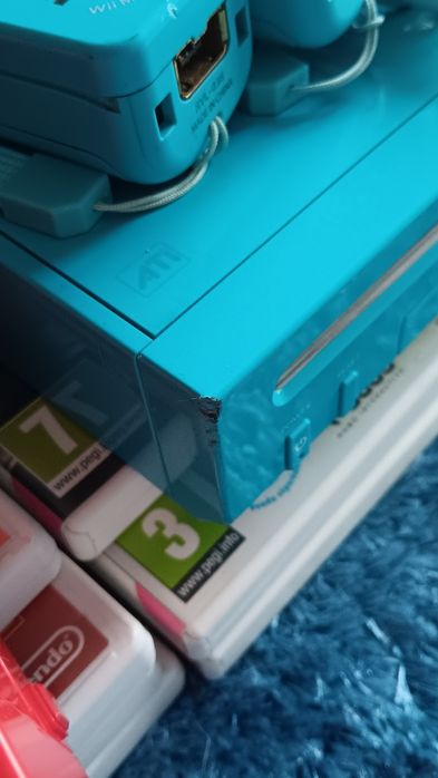 Consola Nintendo Wii Azul + 22 Jogos Nintendo + 900 jogos Emuladores