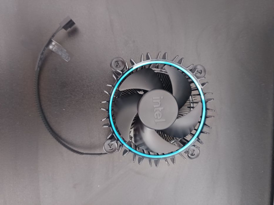 Chłodzenie do komputera od Intel core i5-12400f