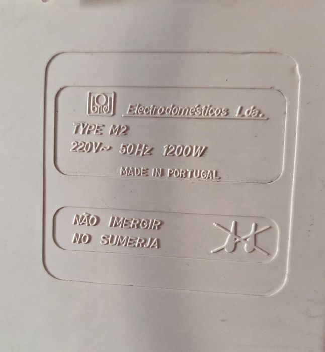 Máquina de café Vintage Briel com moinho integrado
