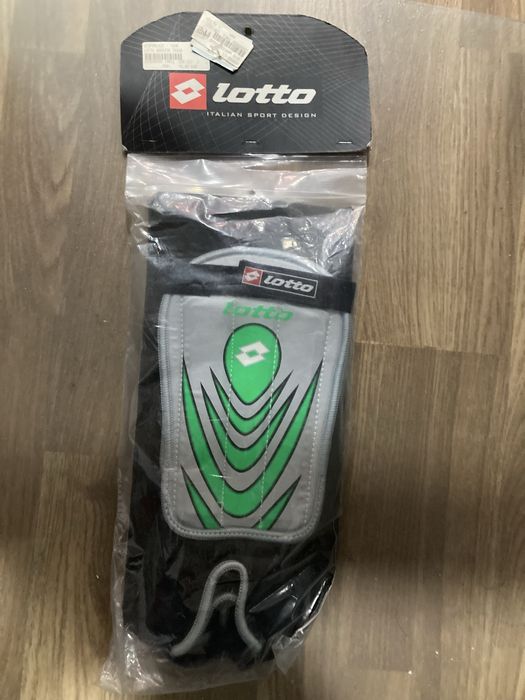 Caneleiras Futebol Puma Cup, Reebok, Lotto, Novas