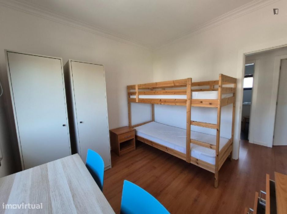 Quarto - localizado em Viana do castelo