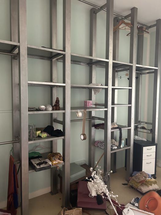 Estantes em inox para escritório