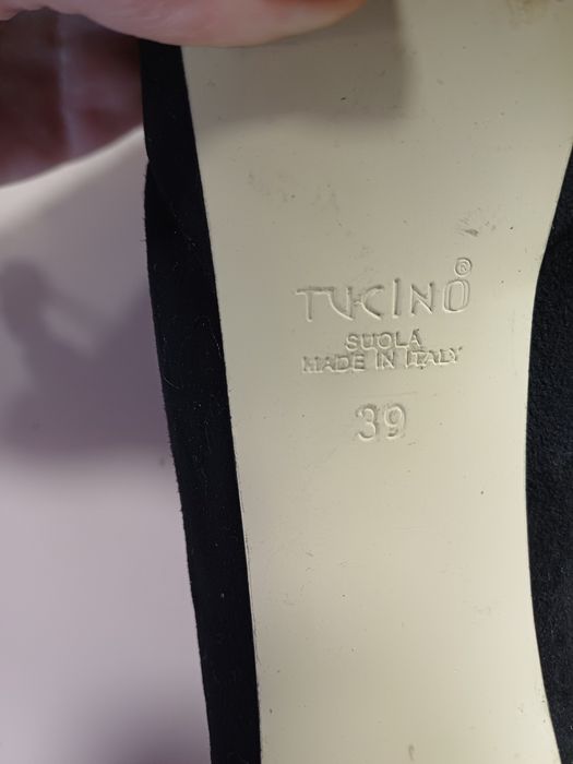 Замшеві туфлі на каблуку Tucino