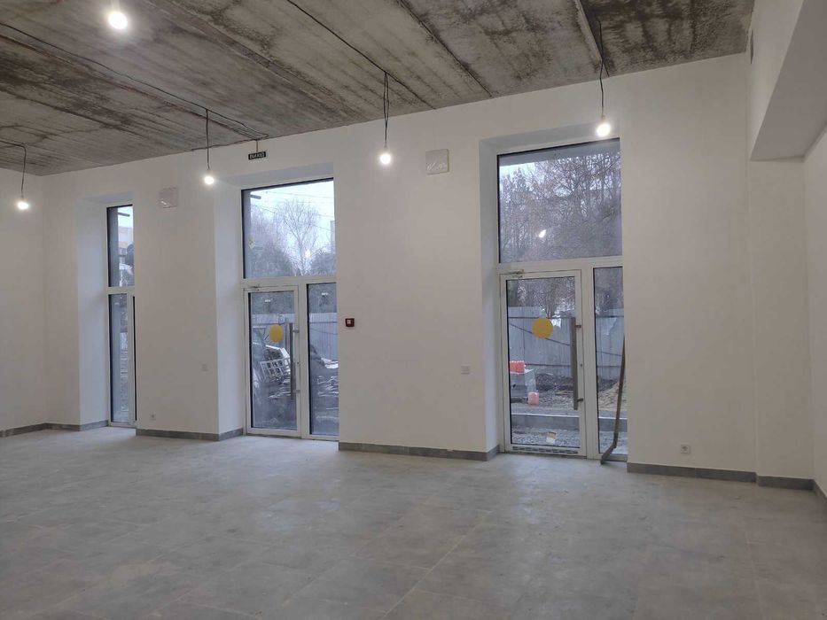 Оренда приміщення 33 м.кв. в новому ЖК  вул.Відродження