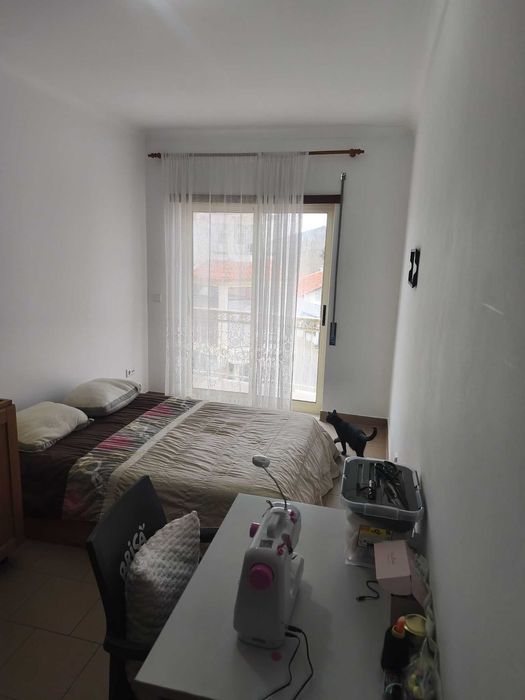 Arrenda-se quarto em pataias