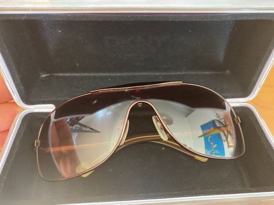 Óculos de sol DKNY originais