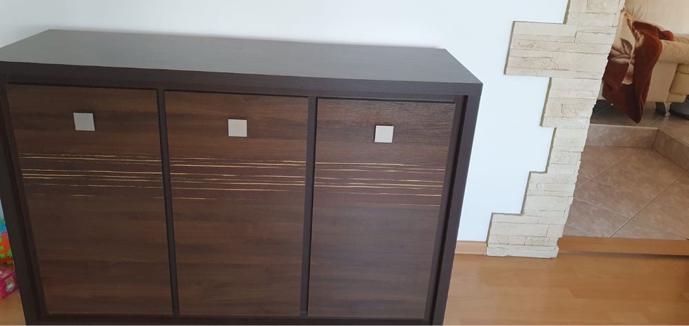 Zestaw mebli do salonu komoda regał