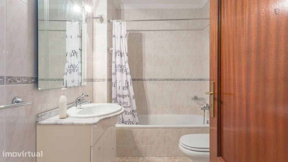 Apartamento com 2 quartos - localizado em Madalena Porto