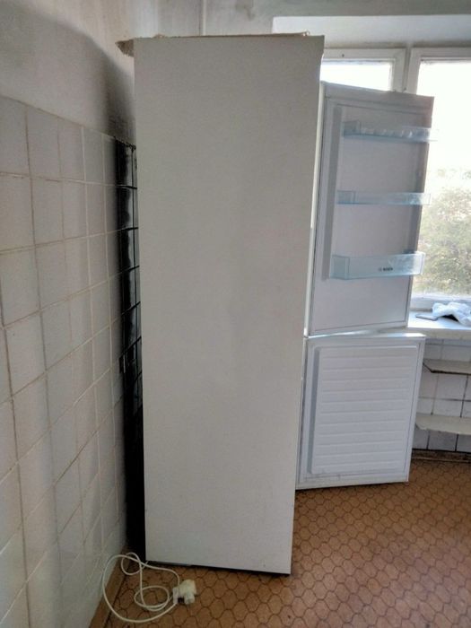 Холодильник BOSCH