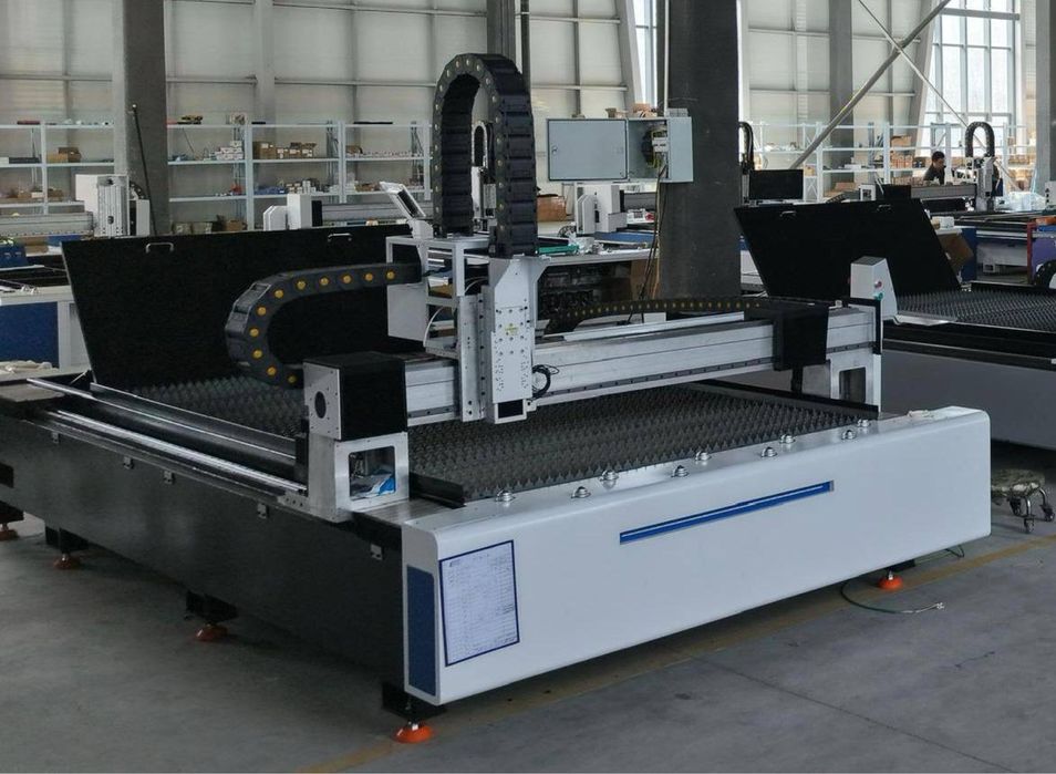 Лазерный станок по металлу Лазерная резка металла ЧПУ лазерный станок