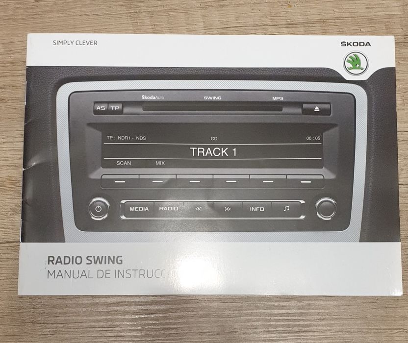 Radio Skoda Octavia II FL Blaupunkt Ramka