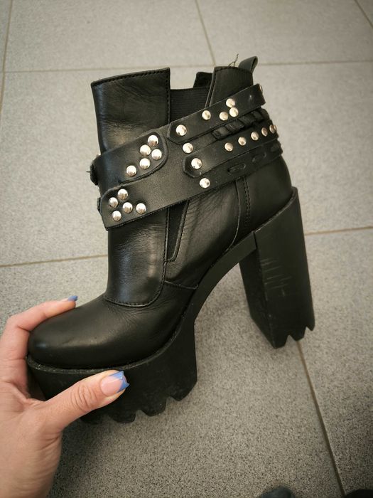 Botim SAHOCO, em preto