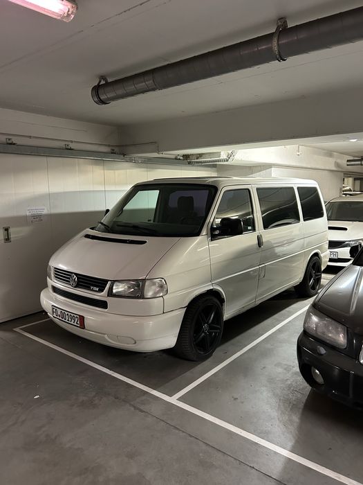 Volkswagen Caravelle