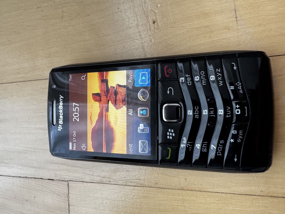 BlackBerry Pearl 9105 super stan