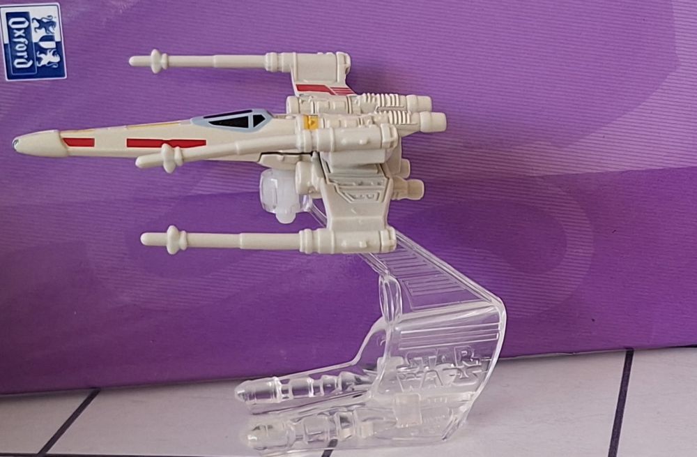 Star Wars miecz świetlny i statek