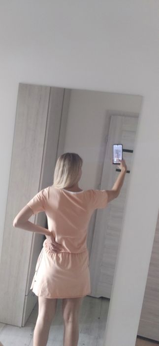 Sukienka brzoskwiniowo/pomarańczowa S stan jak nowa. /10zł