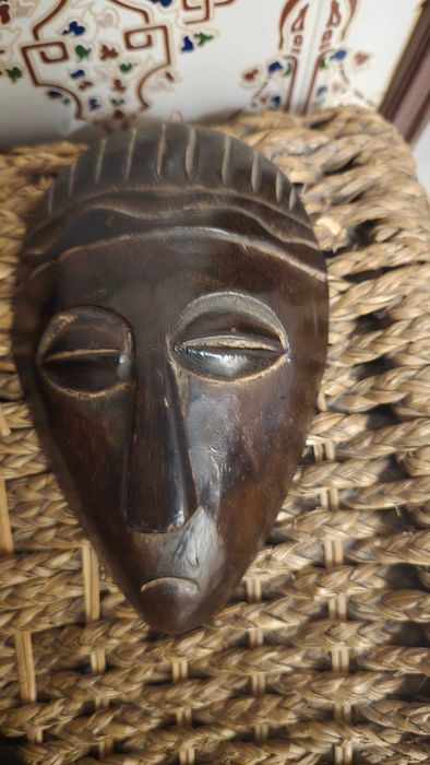 Mascaras decorarivas em madeira