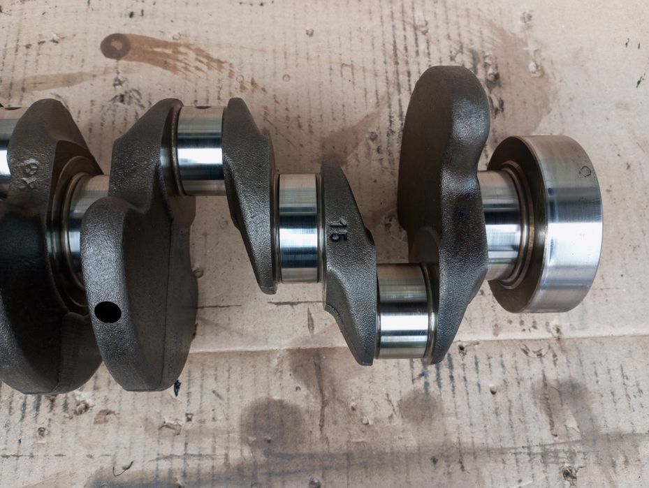 Колінвал коленвал 2.2 Om611 DE22 Sprinter Vito W211 W210 A611 A646