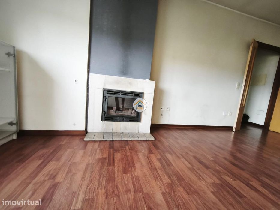 T2 em Gandra, Paredes | Excelente localização, garagem e muita luz nat