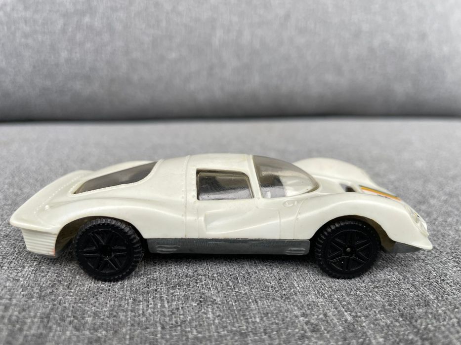 Estetyka Ferrari P4 skala 1:43 PRL