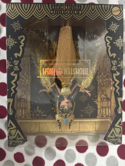 Cleo howliday edition